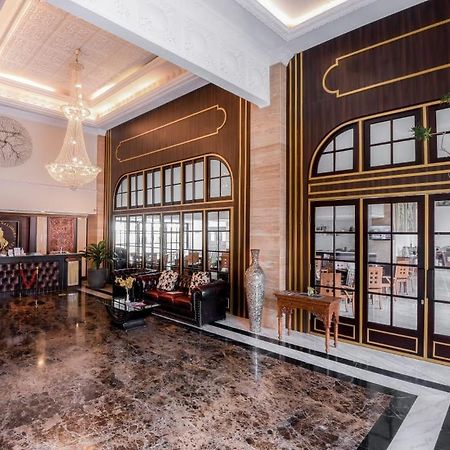 D'Senopati Malioboro Grand Hotel Yogyakarta Exterior photo