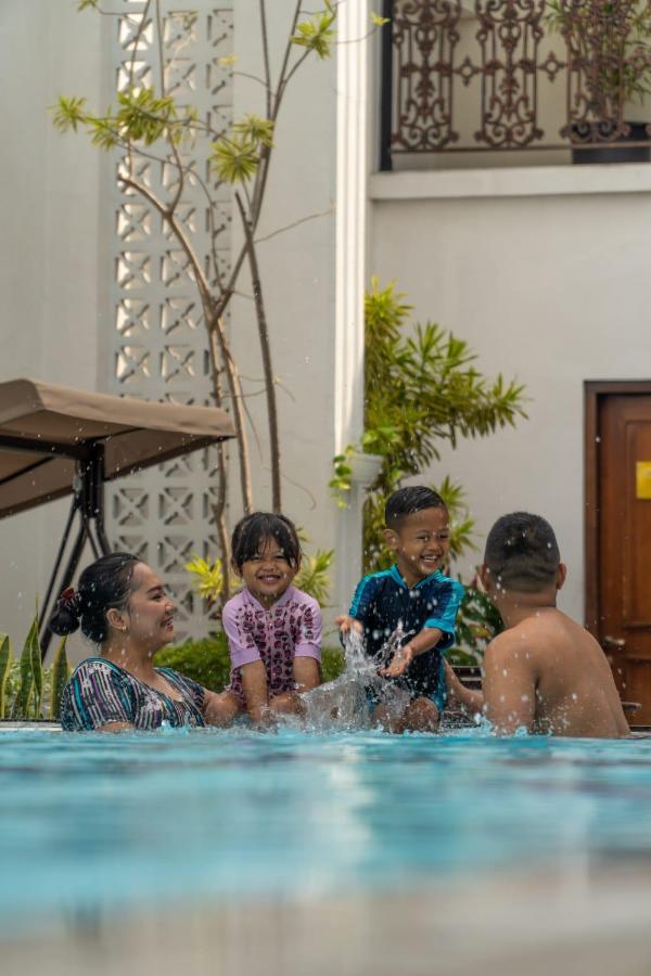 D'Senopati Malioboro Grand Hotel Yogyakarta Exterior photo