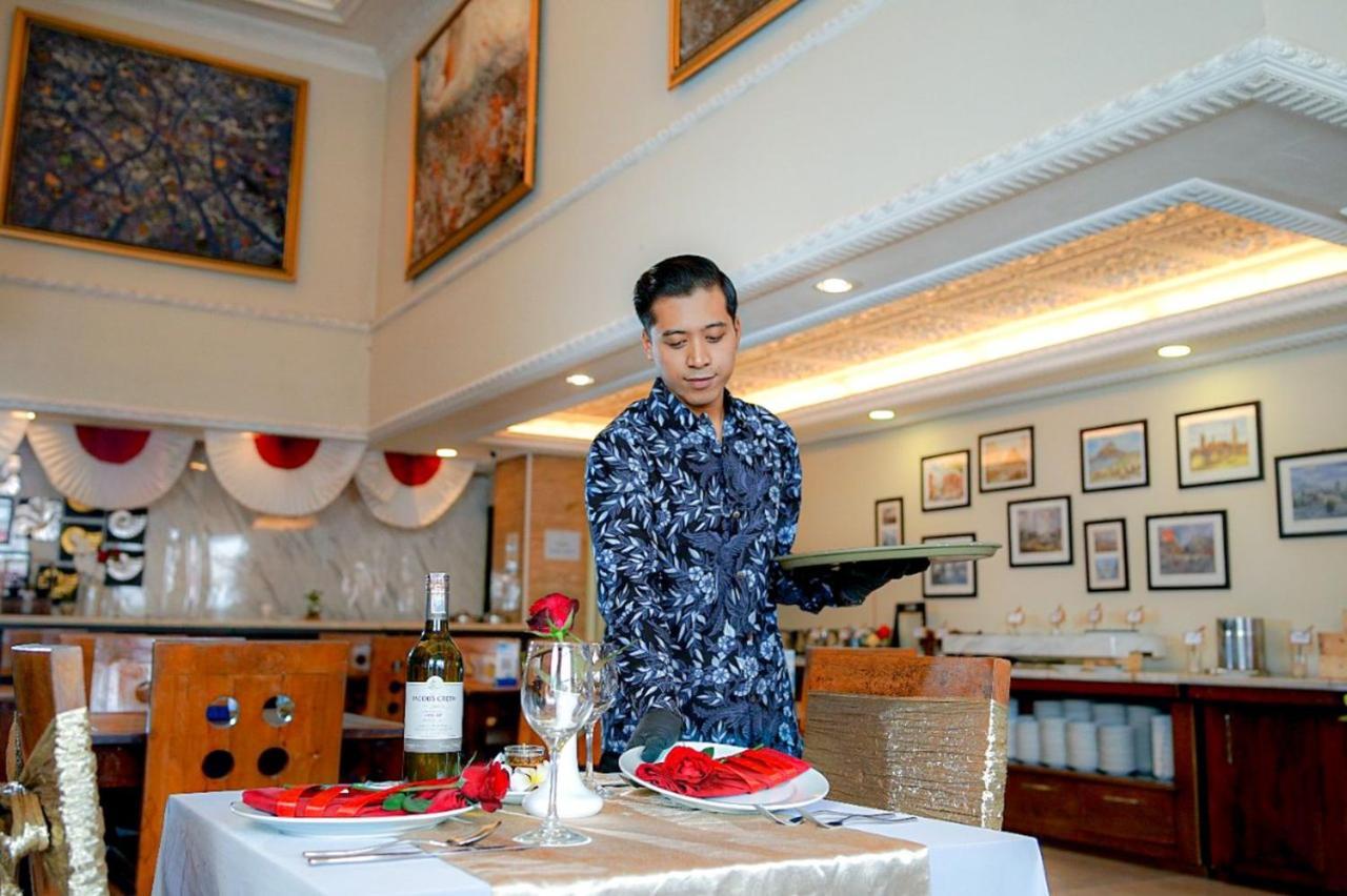 D'Senopati Malioboro Grand Hotel Yogyakarta Exterior photo