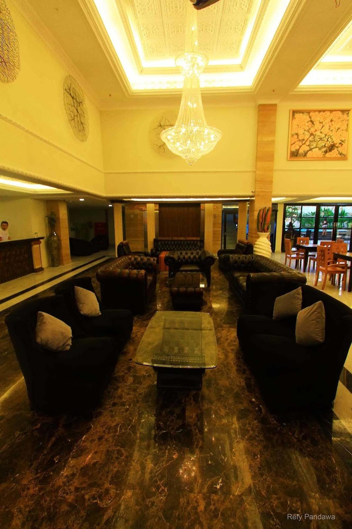 D'Senopati Malioboro Grand Hotel Yogyakarta Exterior photo