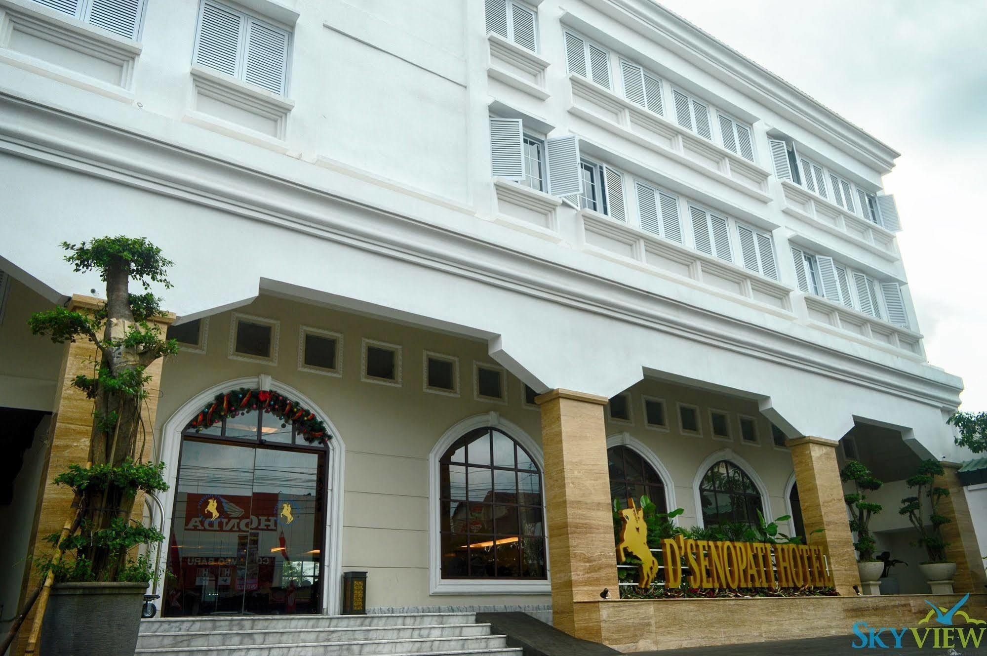 D'Senopati Malioboro Grand Hotel Yogyakarta Exterior photo